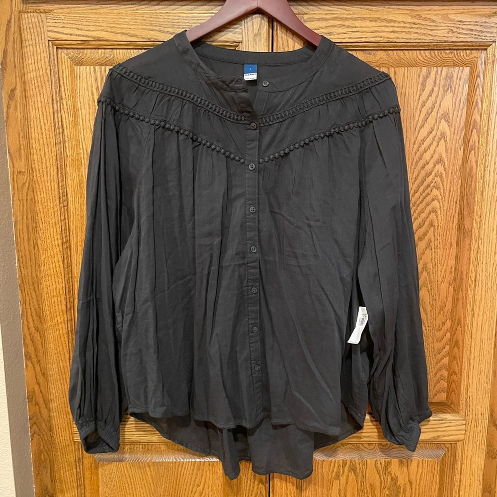 NEW! Old navy grey button shirt